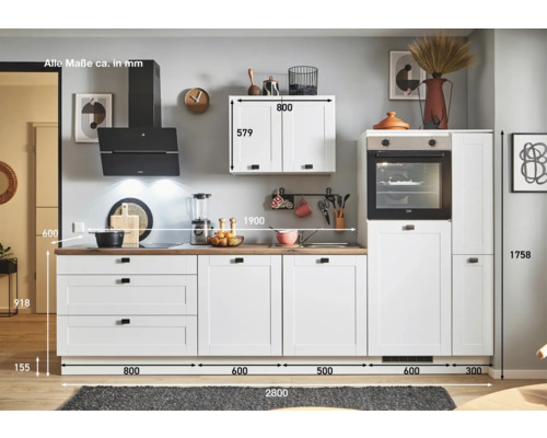 Küchenzeile mit Hängeschrank, Dunstabzugshaube, Spüle und Elektroherd mit Maßangaben