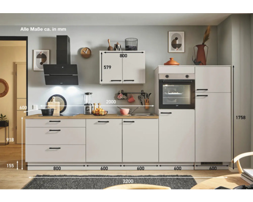 Komplette Küche mit Hängeschrank, Spüle, Herd und Dunstabzugshaube mit Maßangaben