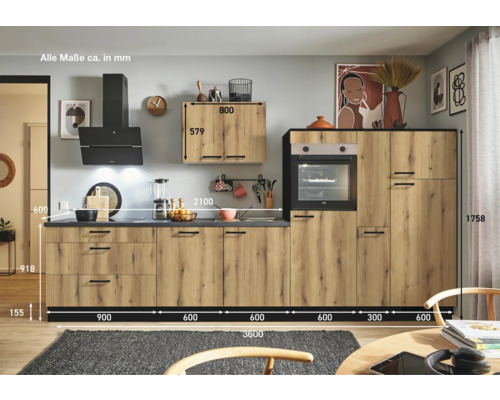 Komplette Küche mit Einbaubackofen, Dunstabzugshaube und Holzakzenten