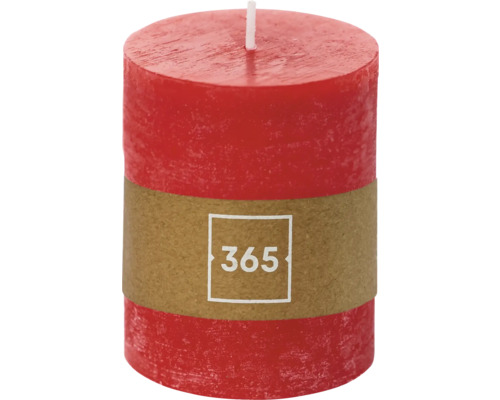 Zylindrische rote Stumpenkerze mit Papierband