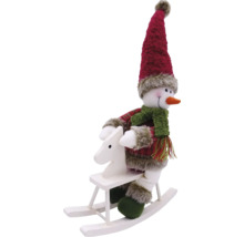 Dekorativer Schneemann auf Schaukelpferd für die Weihnachtszeit