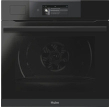 Haier Logo auf einem Einbaubackofen.
