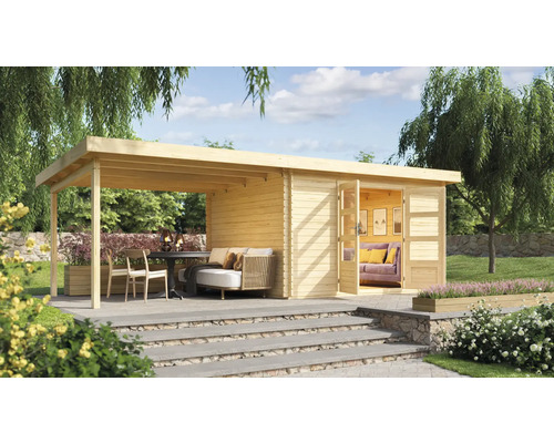 Gartenhaus mit überdachter Terrasse, Sitzgelegenheiten und Bepflanzung im Außenbereich