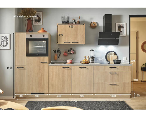 Küchenzeile mit Einbaubackofen, Hängeschrank und Dunstabzugshaube mit Maßangaben