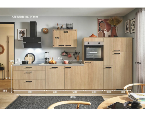 Küchenzeile in Holzoptik mit Elektrogeräten und Maßangaben