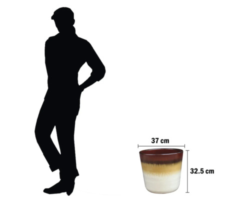 Blumentopf mit den Maßen 37 x 32,5 cm neben einer Person zur Größenansicht.