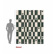 Tapete mit Schachbrettmuster und Mickey Mouse Motiven