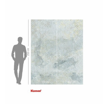 Komar Fototapete mit geometrischem Muster und Größenangaben.