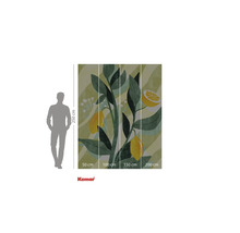 Komar Logo. Wandbild mit Zitronenmotiv, bestehend aus vier Teilen mit den Maßen 50 cm, 100 cm, 150 cm und 200 cm, Höhe 250 cm.