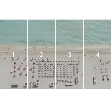 Vier Strandansichten mit abnehmender Dichte an Sonnenschirmen und Liegestühlen.
