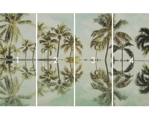 Vierteilige Fototapete mit Palmenmotiven und Spiegelung im Wasser.