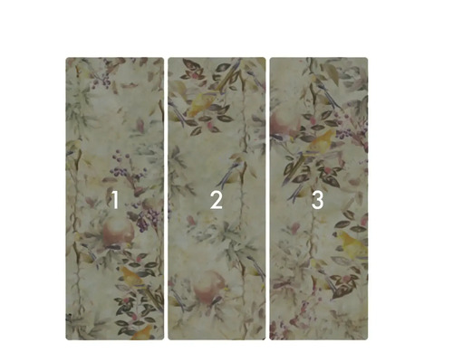 Tapete mit Vogel- und Pflanzenmuster, dreiteilig.