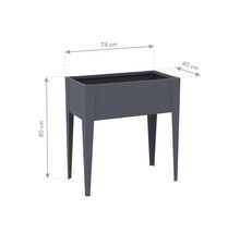 Rechteckiger Pflanzkasten mit Maßen 74 x 40 x 80 cm.