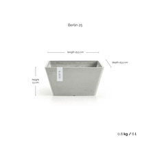 Pflanzkübel Berlin 25: Länge 25,5 Zentimeter, Tiefe 25,5 Zentimeter, Höhe 13 Zentimeter, 0,8 Kilogramm, 6 Liter.