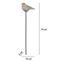 Gartenstecker Vogel aus Keramik auf Metallstab, Höhe 79 Zentimeter, Breite 10 Zentimeter, Tiefe 5 Zentimeter.