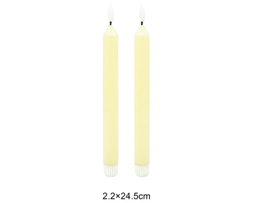 Zwei LED-Stabkerzen, Maße 2,2 mal 24,5 Zentimeter.