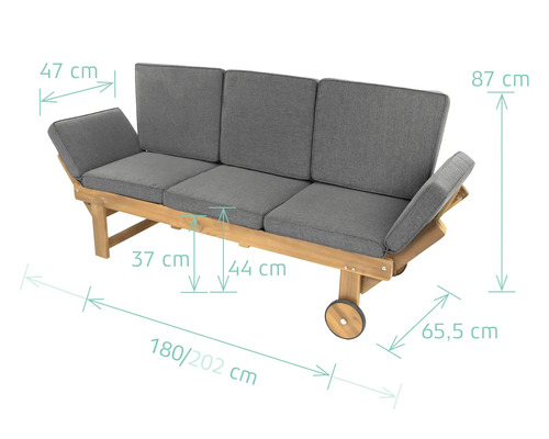 Garten-Loungesofa aus Holz mit grauen Polstern und Rollen. Maße: Breite 180 bis 202 Zentimeter, Tiefe 65,5 Zentimeter, Höhe 87 Zentimeter.
