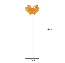 Gartenstecker Schmetterling mit filigranen Flügeln, Höhe 115 Zentimeter, Breite 18 Zentimeter.