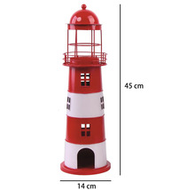 Dekofigur Leuchtturm aus Metall in Rot und Weiß, Höhe 45 Zentimeter, Breite 14 Zentimeter.