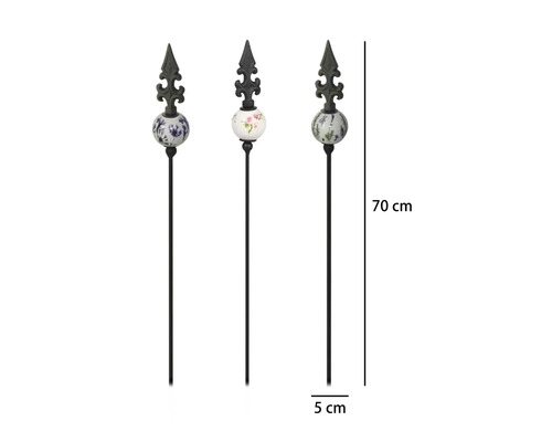 Gartenstecker 3er Set, Metall mit Keramikkugel, florales Muster, Höhe 70 Zentimeter, Breite 5 Zentimeter.
