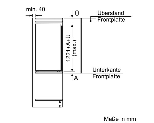 Technische Zeichnung mit Einbaumaßen für einen Kühlschrank in einer Nische, Angaben in Millimeter.