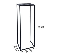 Quadratische Pflanzensäule aus Metall, 90 Zentimeter hoch mit 30 mal 30 Zentimetern Grundfläche, Blumenständer für den Innen- und Außenbereich.