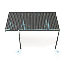 Terrassenüberdachung mit integriertem Entwässerungssystem durch die Pfosten.