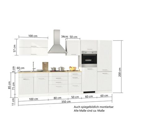 Küchenzeile mit Hängeschränken, Spüle, Herd, Dunstabzugshaube und Einbaubackofen mit Maßangaben