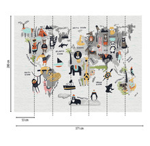 Wandbild mit Weltkarte und Tiermotiven, Abmessungen 371 cm mal 280 cm