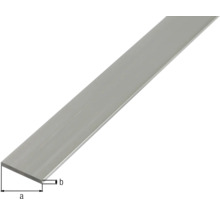 Flachmaterial aus Metall mit Maßangaben