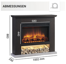 Abmessungen eines Elektrokamins mit Holzablage.