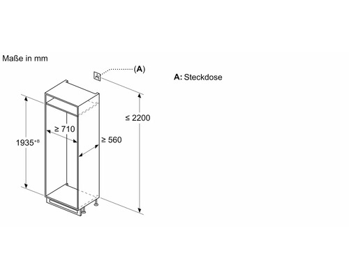 Technische Zeichnung eines Schranks mit Maßangaben in Millimeter und Position der Steckdose