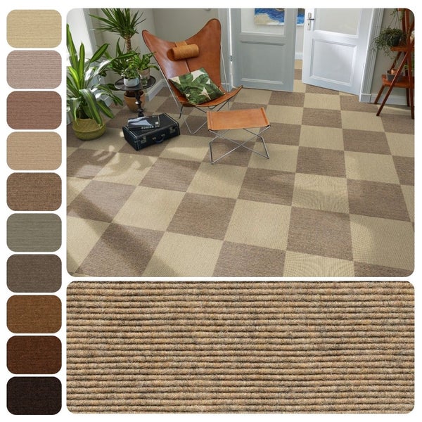 Wohnraum mit Schachbrettmuster aus Sisal Teppichfliesen, Detailansicht der Rippenstruktur und verschiedenen Farbmustern.