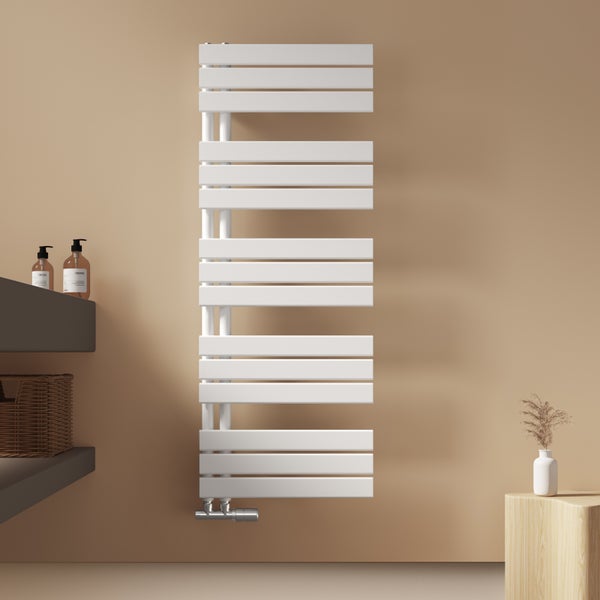 EMKE Badheizkörper Flach 1320x500 mm Weiß, Handtuchwärmer für Badezimmer Handtuchtrockner, Panel Handtuchhalter Seitenanschluss für Wasser 661W