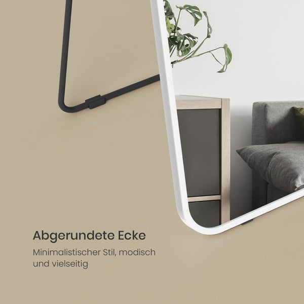 Wandspiegel mit abgerundeten Ecken im minimalistischen Stil