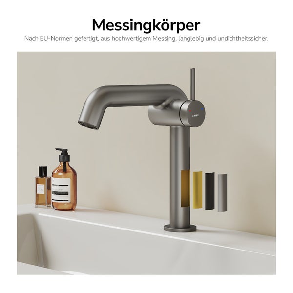 Armatur aus Messing auf einem Waschbecken