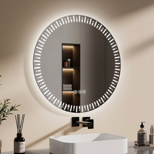 Runder Spiegel mit LED-Beleuchtung und eingebautem Regal über einem Waschbecken.