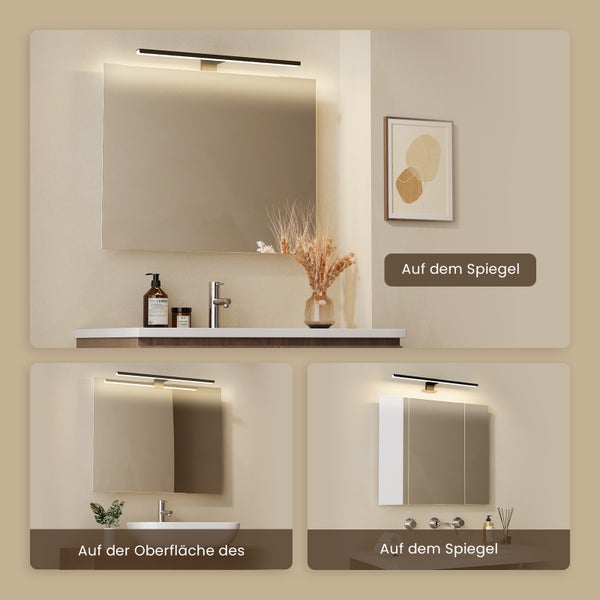 Badezimmer mit Spiegel und Beleuchtung