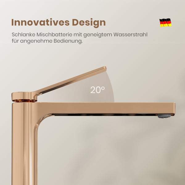 Schlanke Armatur mit 20 Grad schwenkbarem Auslauf und deutscher Flagge.