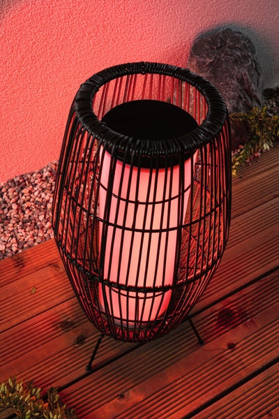 Dekorative Rattan Laterne mit Leuchteffekt für den Außenbereich