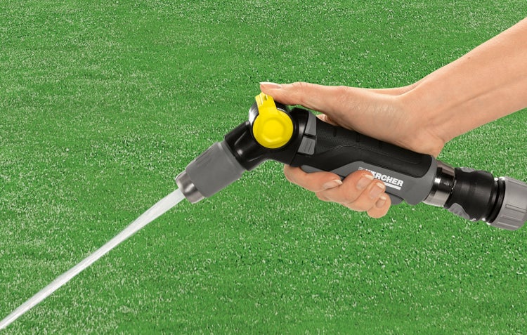 Dekorative Tapete mit geometrischem Muster im Innenraum