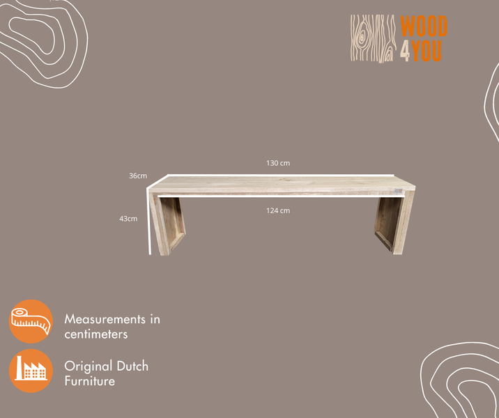 Tisch aus Holz mit den Maßen 130 cm Länge, 36 cm Breite und 43 cm Höhe