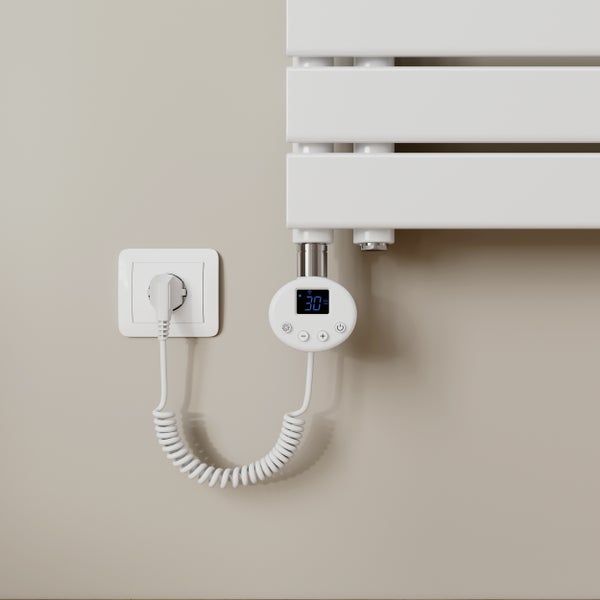 Elektrischer Heizkörper mit Thermostat und Stecker
