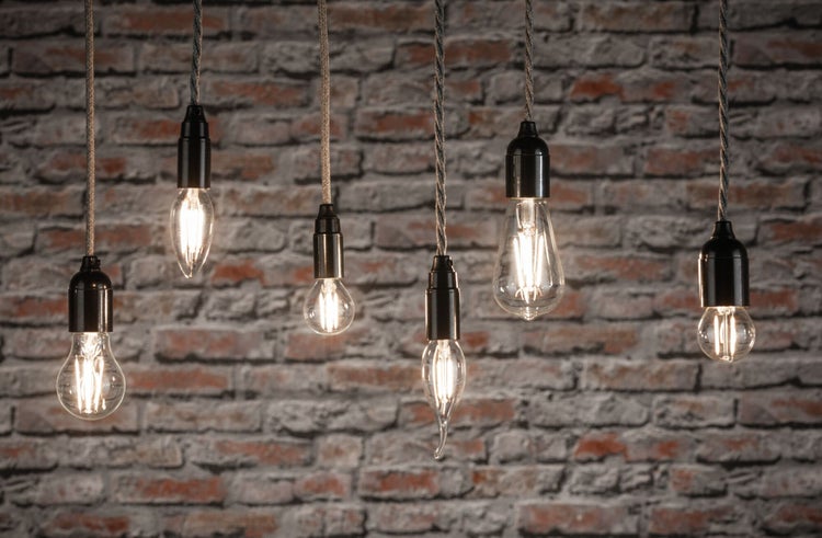 Filament 230V LED Birne E27 1055lm 9W 2700K dimmbar Klar