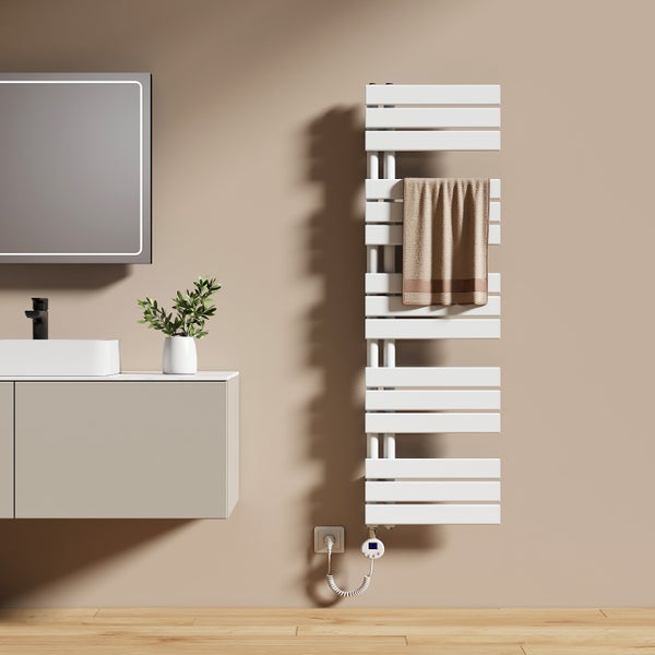 EMKE Elektrischer Badheizkörper 132x40 cm, Flachheizkörper mit Thermostat & Timer, Handtuchwärmer, seitlich offen, vertikal, 600 W, Weiß, für Badezimmer geeignet