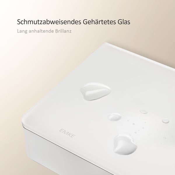 EMKE Produkt aus schmutzabweisendem, gehärtetem Glas mit Wassertropfen
