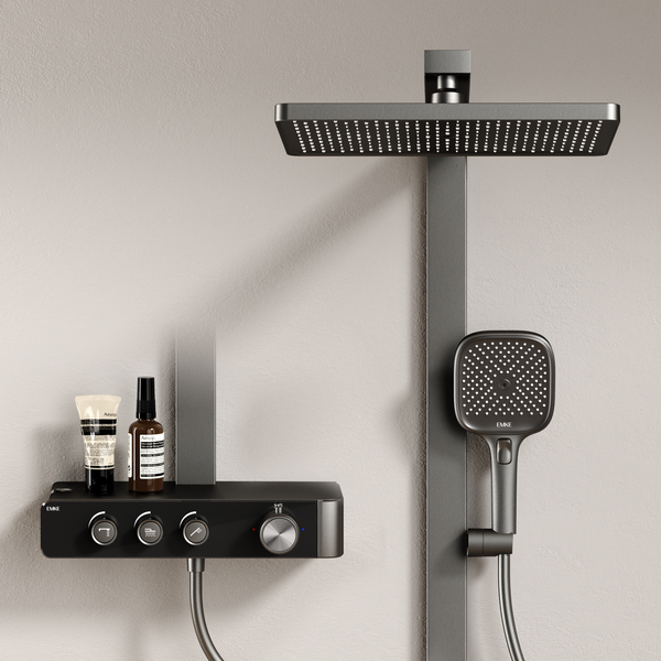 Duschsystem mit Kopfbrause, Handbrause und Ablage