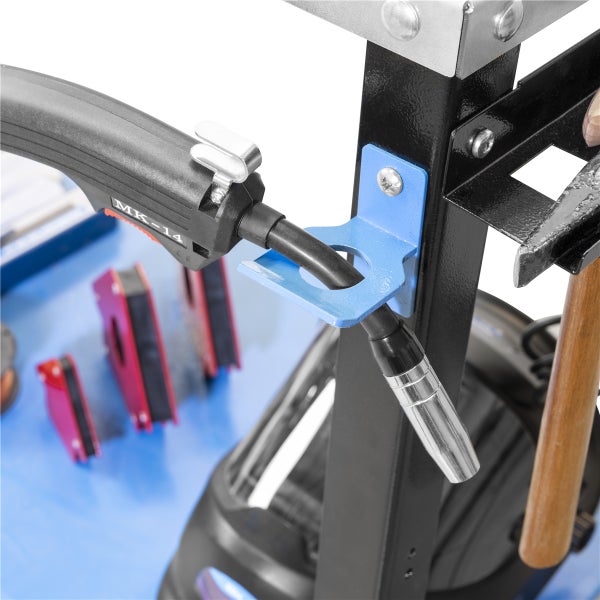 Schweißbrennerhalterung an Werkzeugwagen