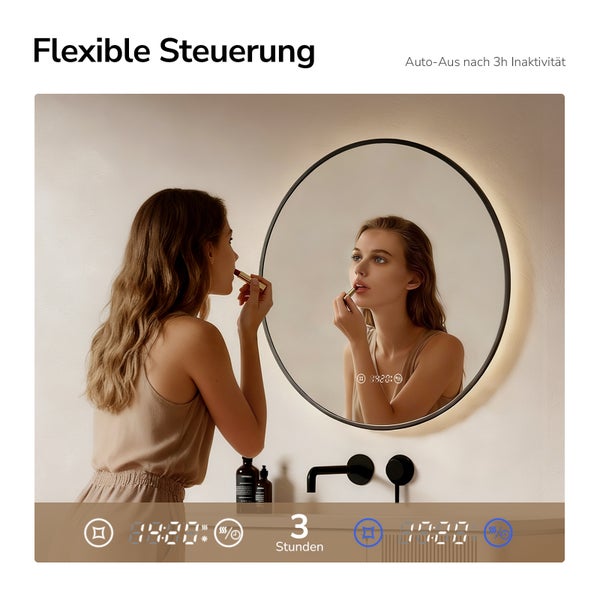 Frau vor beleuchtetem Spiegel im Badezimmer mit Anzeige von Uhrzeit und Funktionen