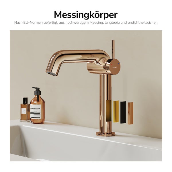 EMKE Waschtischarmatur aus Messing auf einem Waschtisch